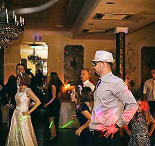 foto - DJ dla CIEBIE! - wesele - zorba - zabawa weselna dla panów przed oczepinami weselnymi 
