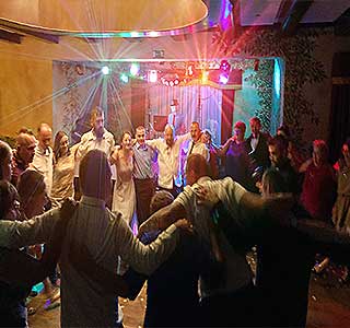 foto - DJ dla CIEBIE! - wesele - zorba - taneczna zabawa weselna dla gości weselnych