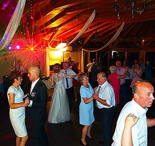 foto - DJ dla CIEBIE! - wesele - Dyskoteka na weselu wrd laserw i efektw